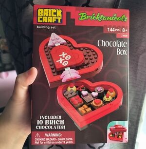 Brick Craft Bricktanicals Building Set Valentines Candy Chocolate Box NEW